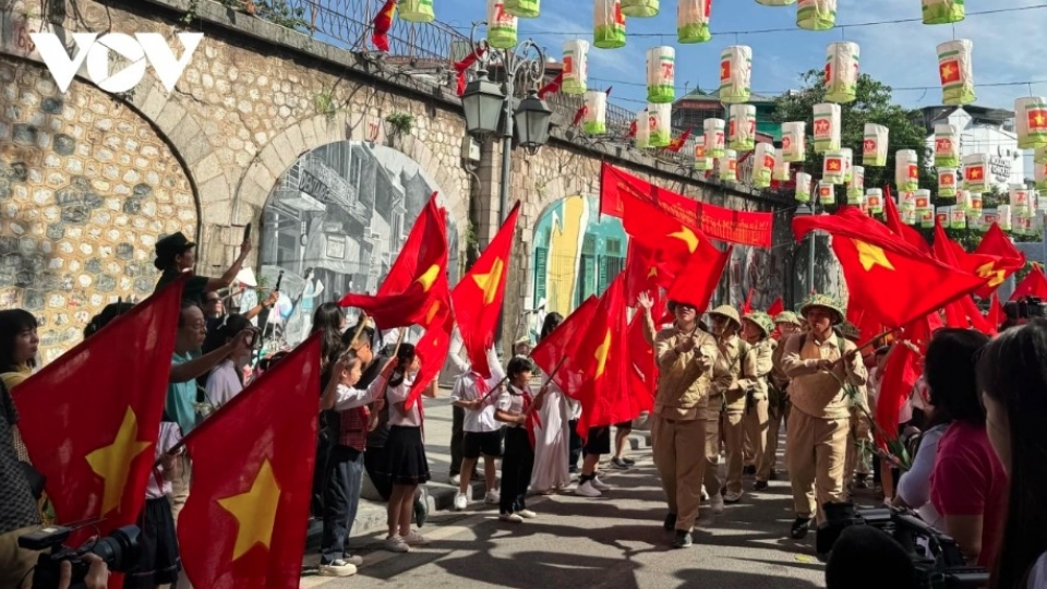 Hanoi holds diverse activities for Liberation Day celebration