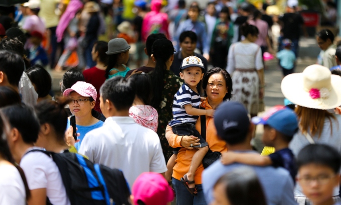 Vietnam population might peak 10 years earlier than UN forecast