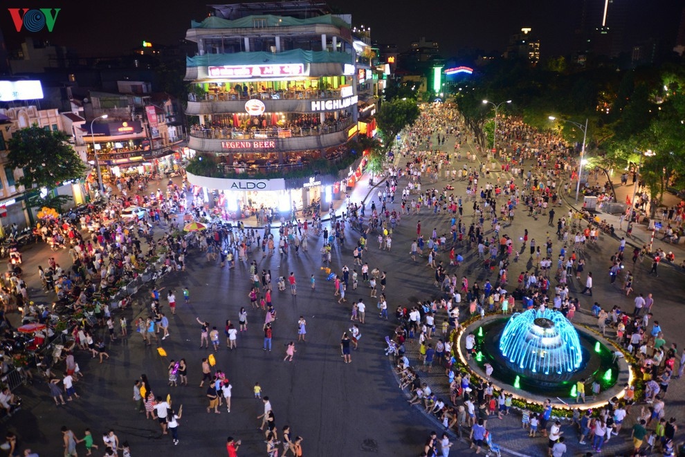 Hanoi capital bans crowded events on pedestrian streets