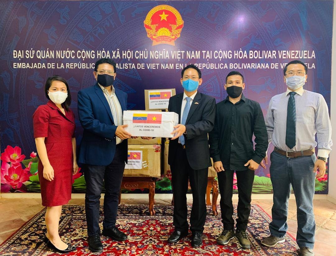 Vietnam donates haul of medical supplies to help Venezuela tackle COVID-19