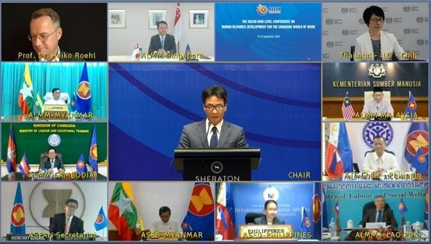 ASEAN ministers bolster human resource development