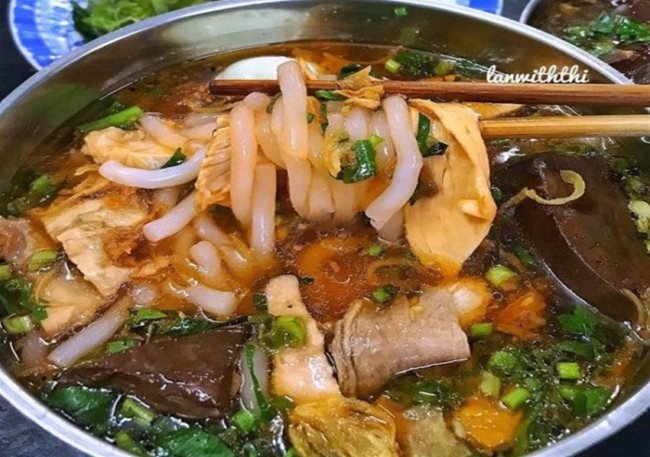 Gia Lai-style rice noodle soup