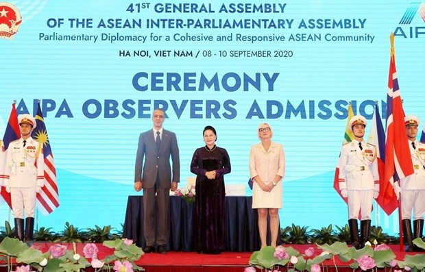 Parliament leaders congratulate Vietnam on AIPA-41