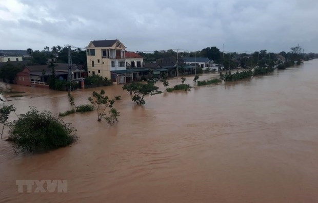 Flood-hit provinces get financial aid
