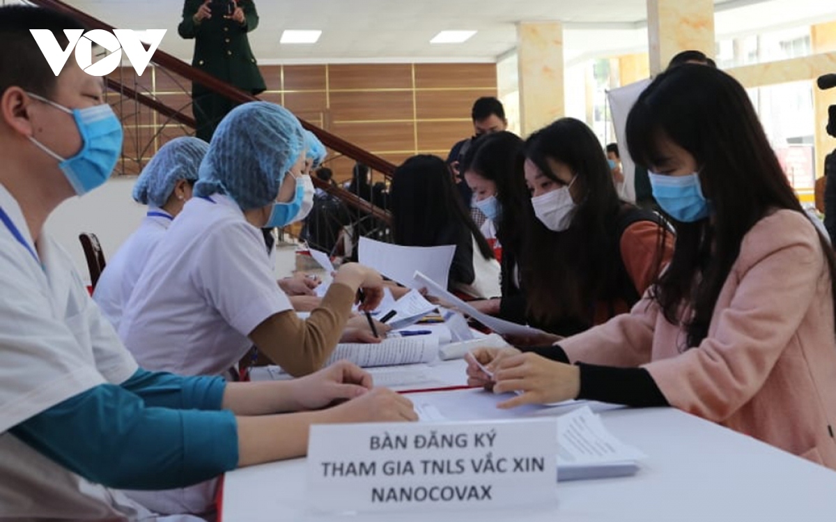 Volunteers register to participate in COVID-19 vaccine trial