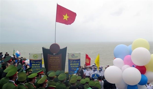 New Year flag-salute ceremony held on country's easternmost point