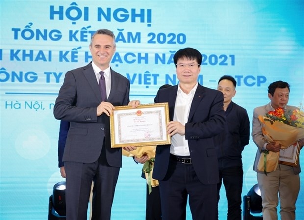 Sanofi Vietnam honoured for contributions to COVID-19 fight