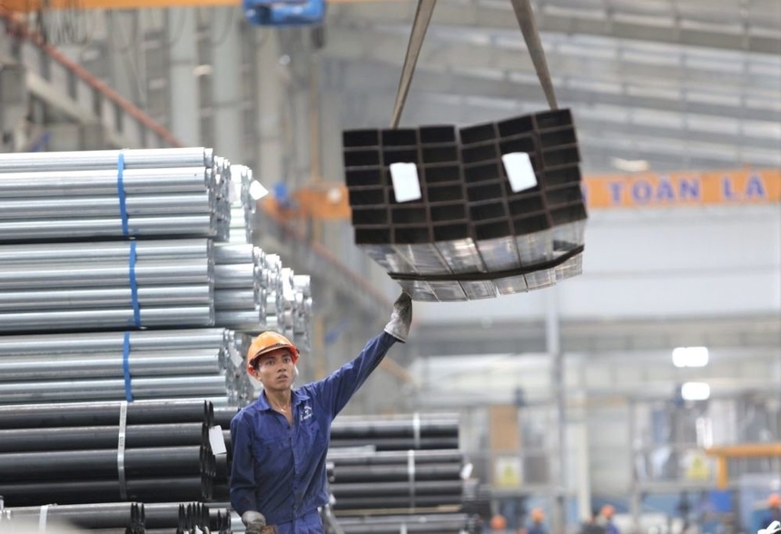 Vietnam rakes in US$1.82 billion from iron and steel exports