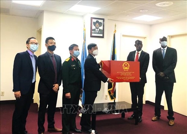 Vietnam presents medical supplies to South Sudan