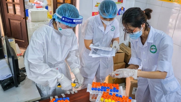 Vietnam’s COVID-19 cases move close to 10,000