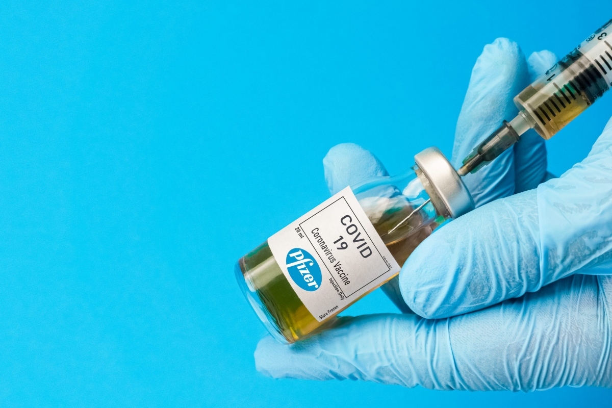 Pfizer pledges to provide Vietnam with 20 mln doses of COVID-19 vaccine for children
