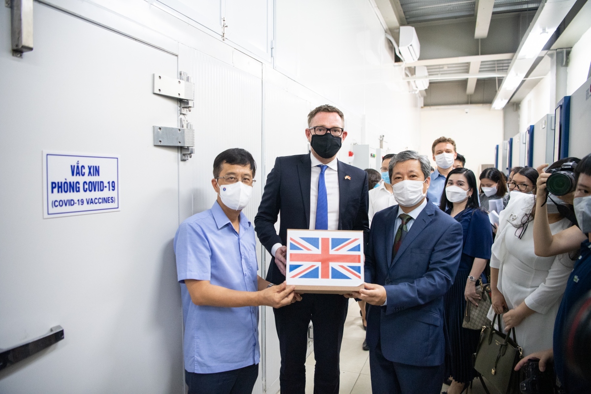 UK offers 415,000 AstraZeneca vaccine doses to Vietnam