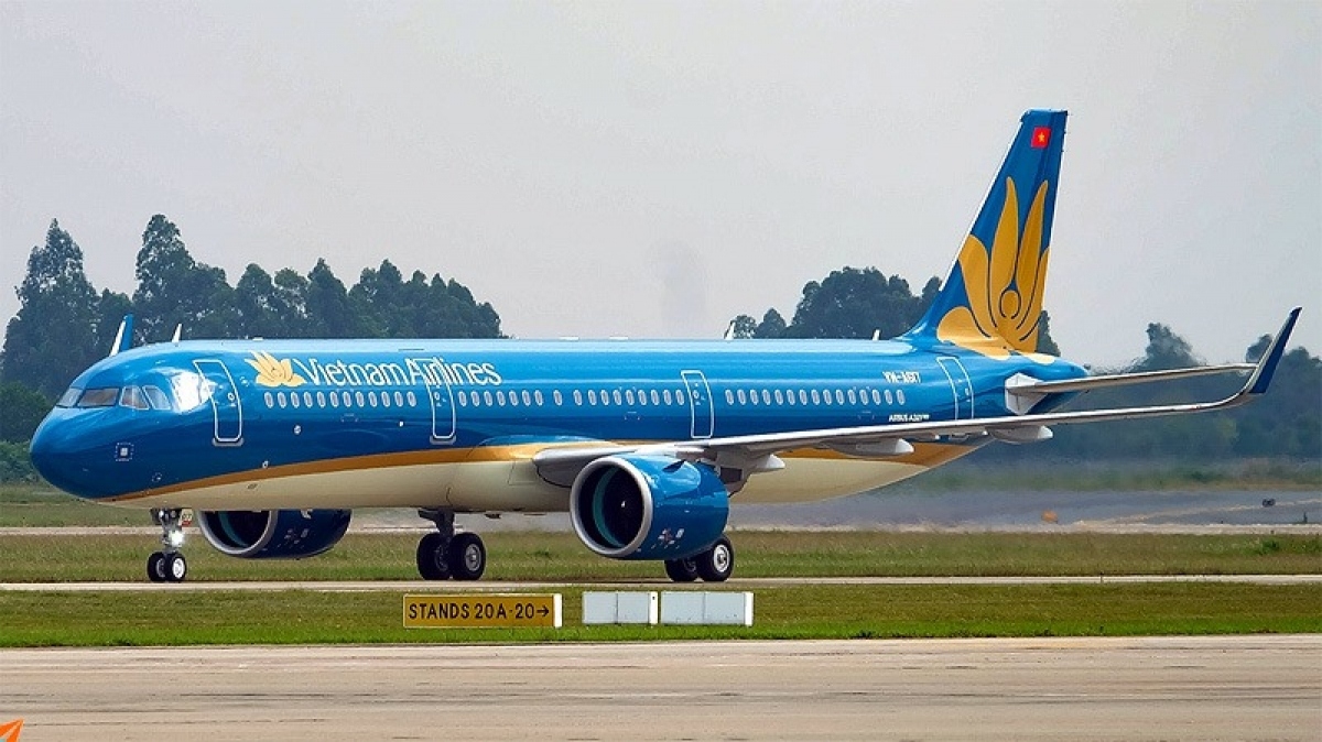 Vietnam Airlines transports citizens and medical equipment from US