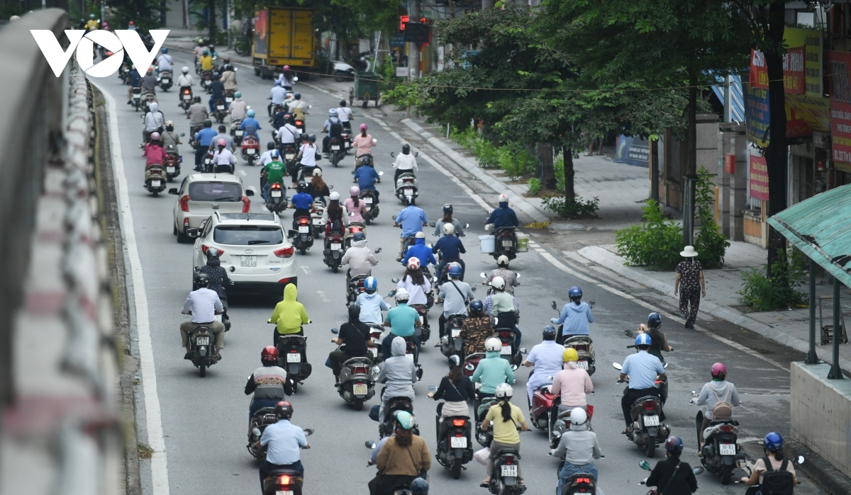 Hanoi eases social distancing from September 21