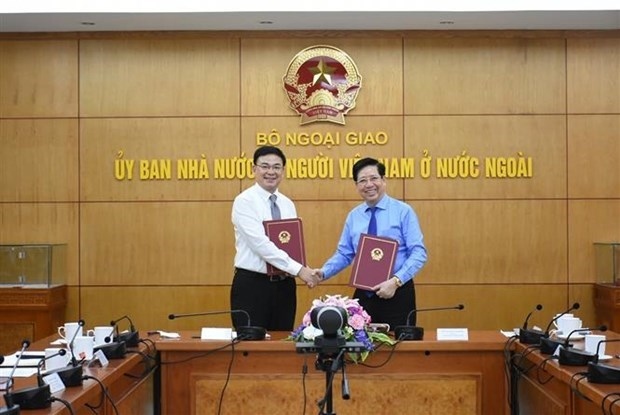 Webinar seeks ways to promote OVs’ role in popularising Vietnamese goods abroad