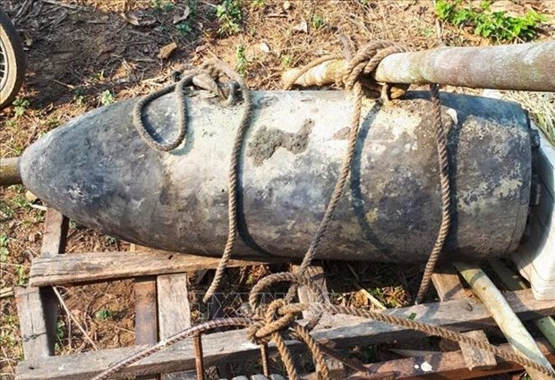 Heavy rains unearth huge bombs in Quang Tri