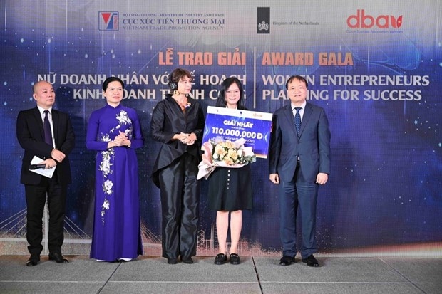 Female Vietnamese entrepreneurs awarded prizes for planning for success