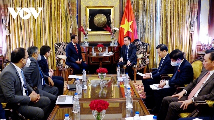 Overview of Indian visit by NA Chairman Vuong Dinh Hue