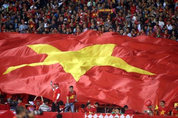 3,000 m2 national flag launched to support Vietnam in World Cup qualifiers