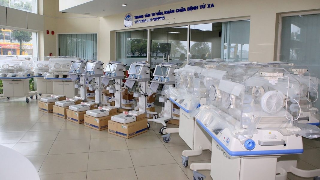 JICA donates medical equipment to Hue Central Hospital