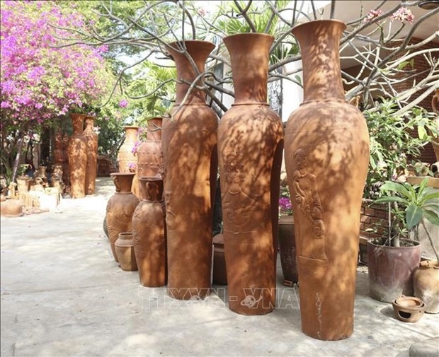 Bau Truc ancient pottery village in Ninh Thuan resumes production in new normal