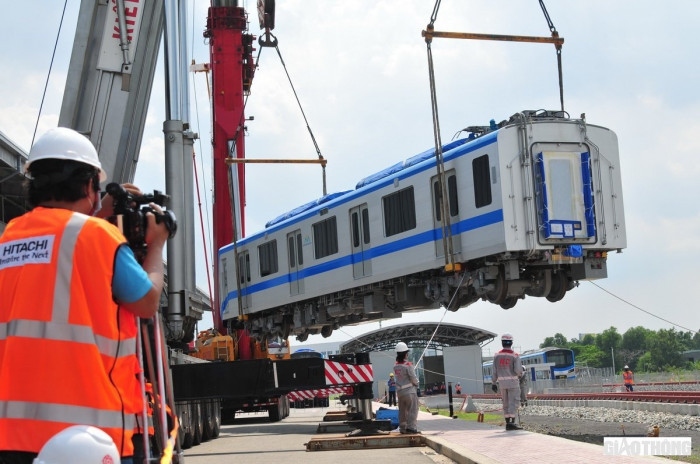 Two more metro trains to arrive in HCM City from Japan
