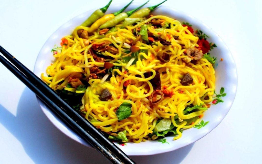 Quang Nam-style turmeric rice vermicelli: invoking delicious memories