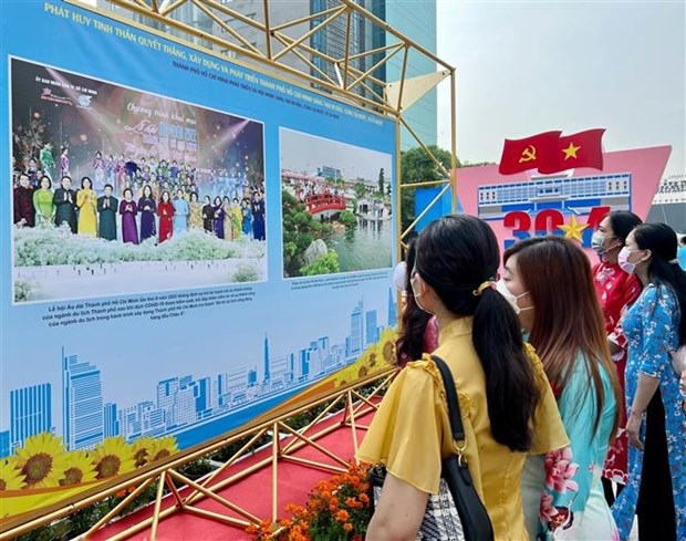 Photo exhibition in HCM City celebrates National Reunification Day