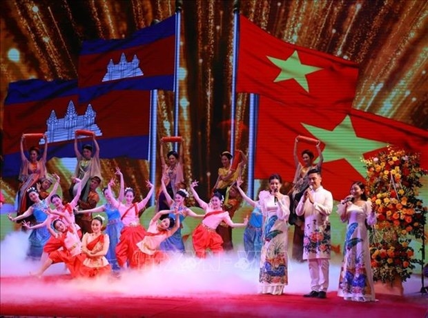 Cultural, art activities mark Vietnam-Cambodia diplomatic ties