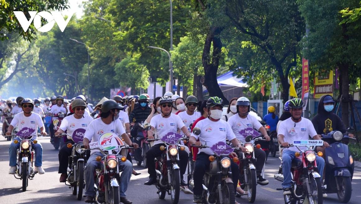 Parade of retro motorbikes marks Vietnam Tourism Day in Hue