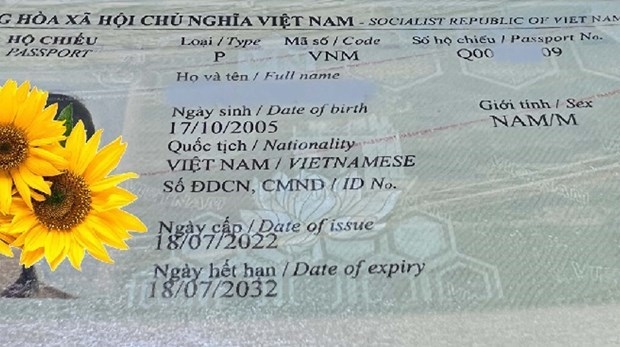 Vietnam Embassy in Germany issues certificate for holders of new-style passports