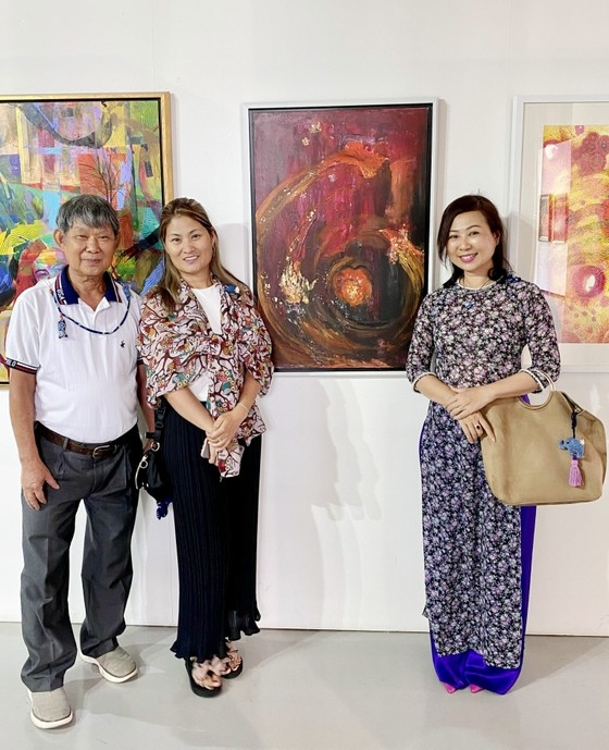 Local painters participate in Int’l Visual Artists exhibition in Thailand