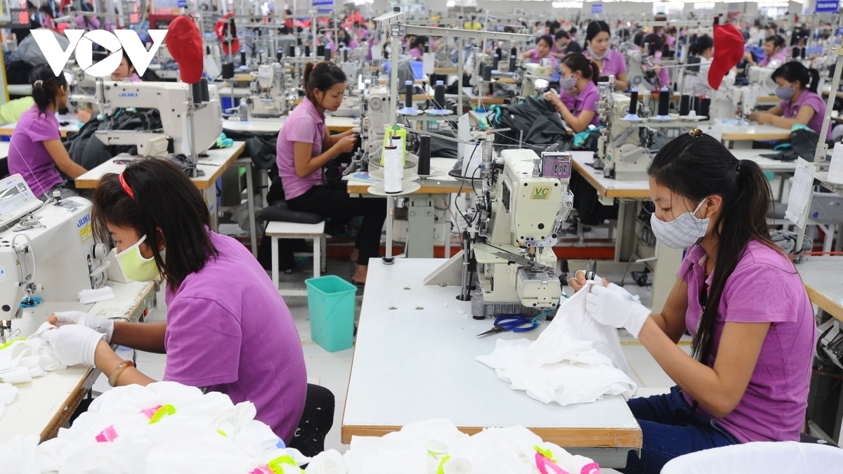 Garment sector requires greater FDI for export target fulfilment