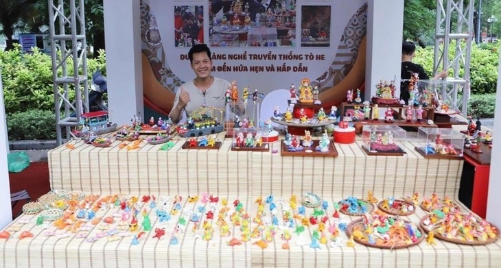 Hanoi artisan preserves the art of making toy figurines