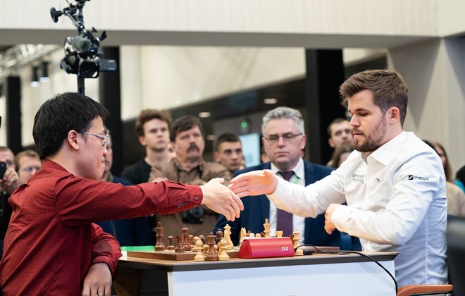 Quang Liem again overwhelmed by Magnus Carlsen at Generation Cup 2022