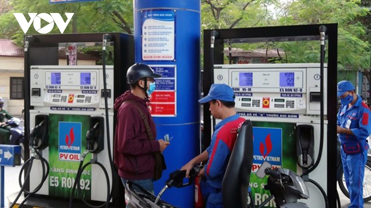 Petrol prices continue to drop sharply following latest adjustments