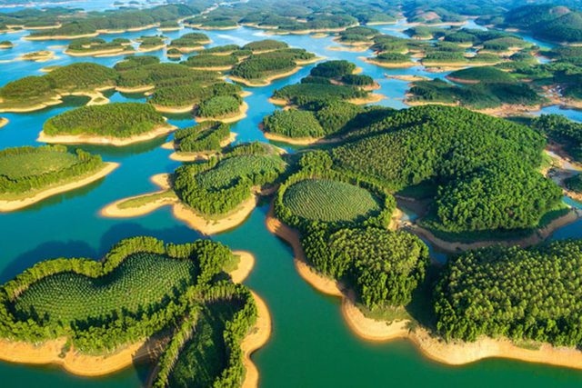 10 most beautiful lakes nationwide