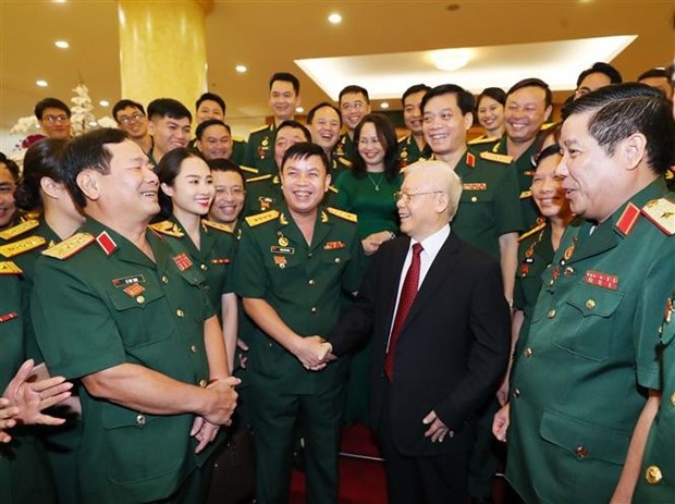 Party General Secretary meets outstanding military youths