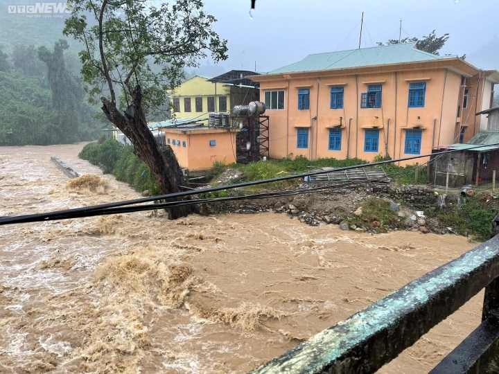 Quang Nam province hit by serious flooding after heavy rain