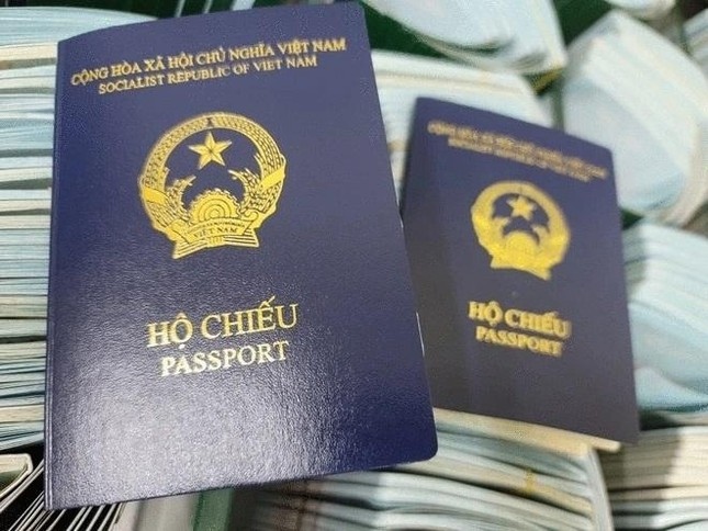 France issues new regulation on Vietnamese passports