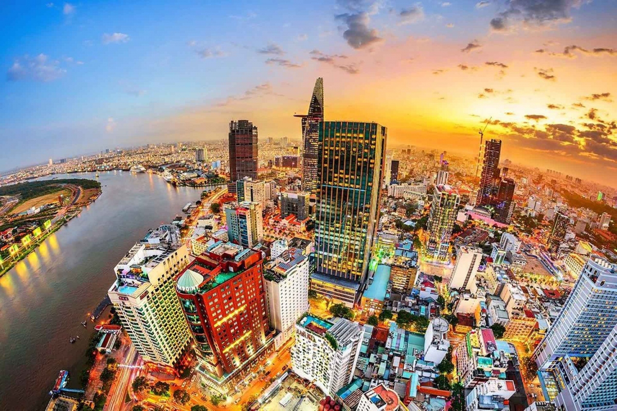 Vietnamese economy records strong growth of 13.7% in Q3