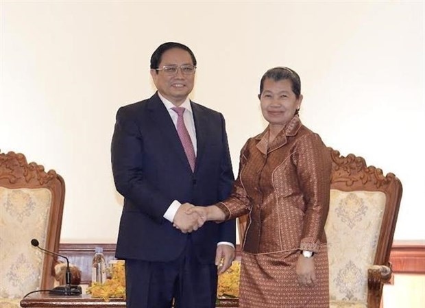 PM Pham Minh Chinh receives Cambodian Deputy PM Men Sam An