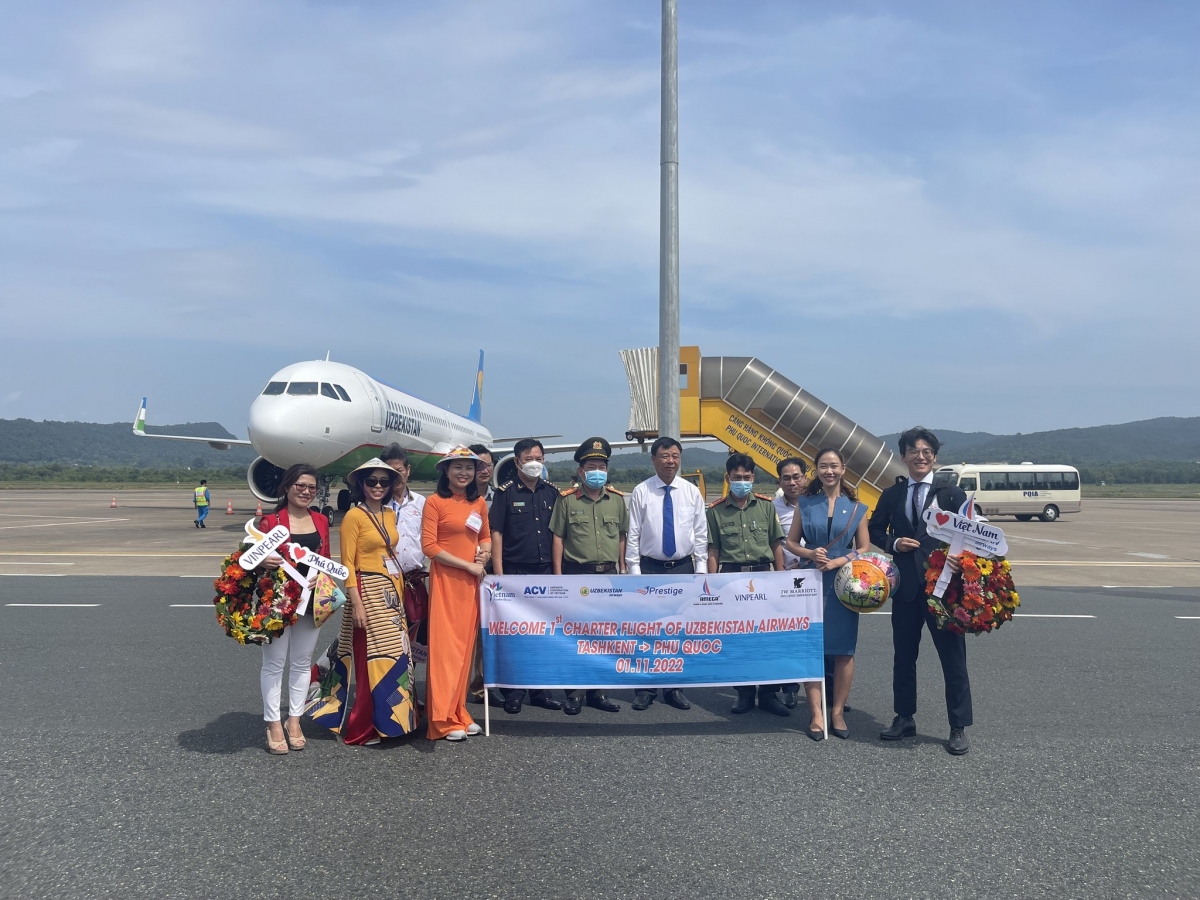 Phu Quoc welcomes 158 tourists from Uzbekistan