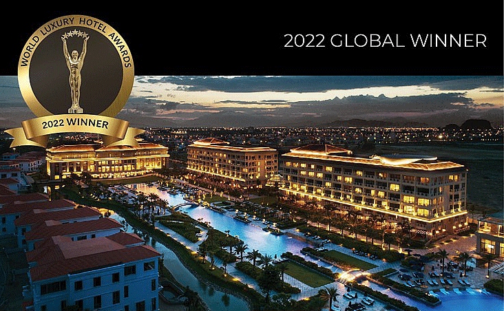 Sheraton Grand Danang Resort wins World Luxury Awards in 2022