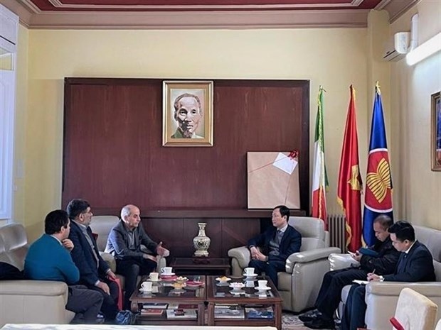 Italian Party official hails Vietnam’s development achievements