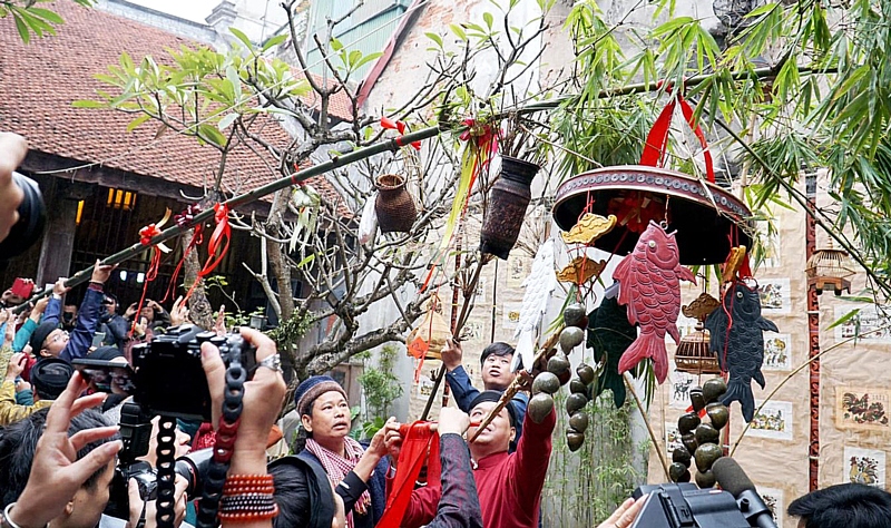 Traditional customs re-launched in Hanoi ahead of Tet
