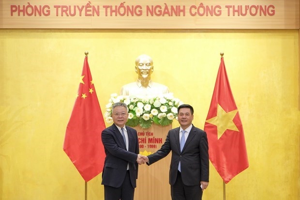 Vietnam, China’s Hainan province strengthen trade ties