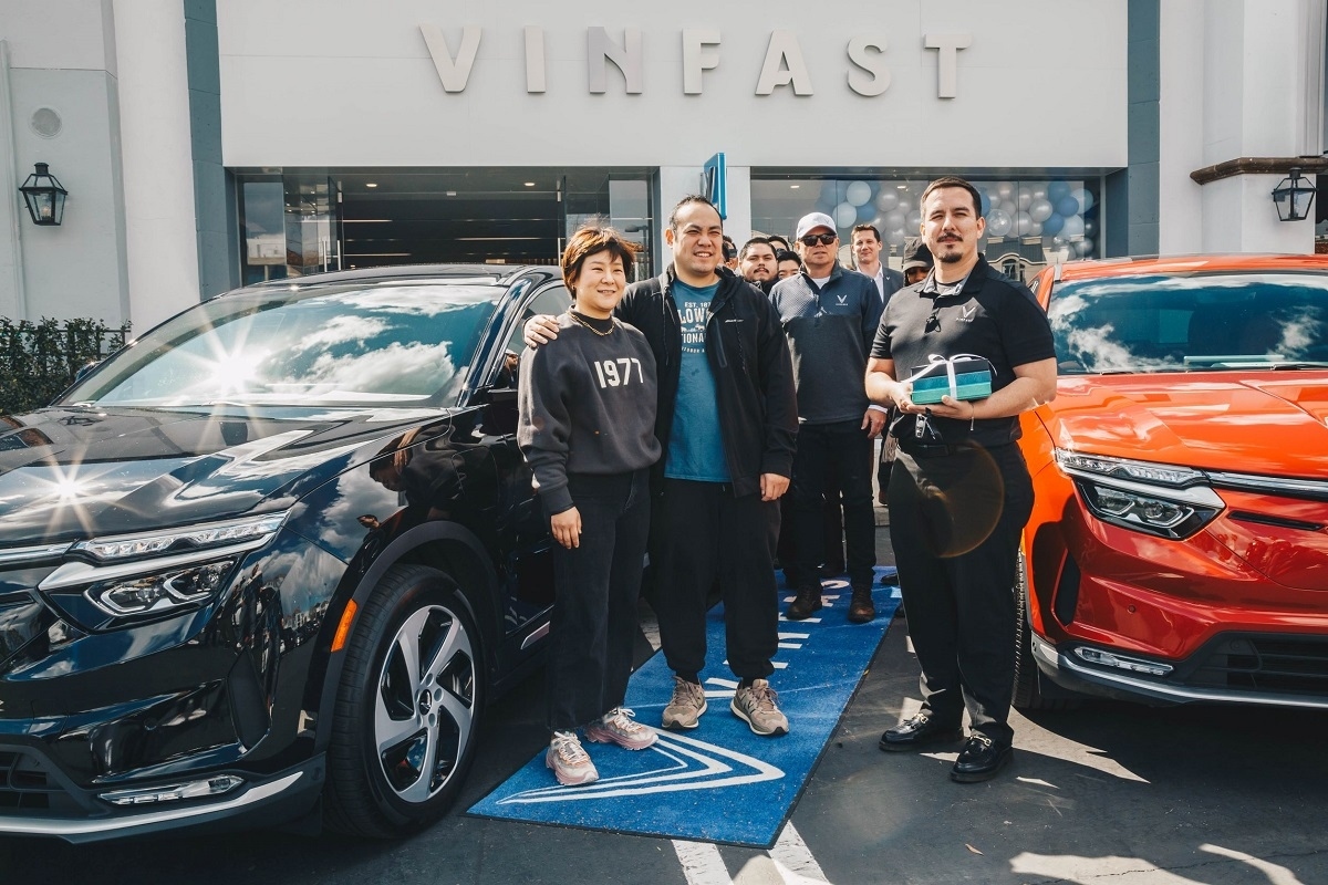 VinFast hands over first 45 EVs to US customers