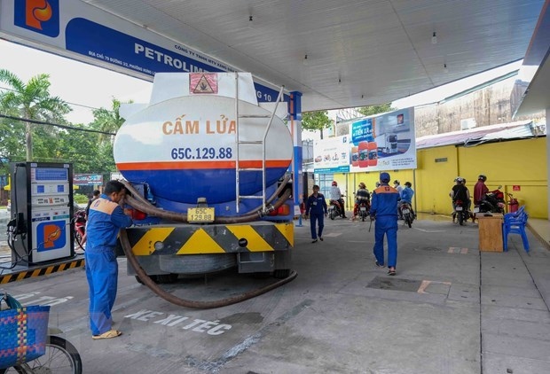 Vietnam must invest in building larger fuel reserves