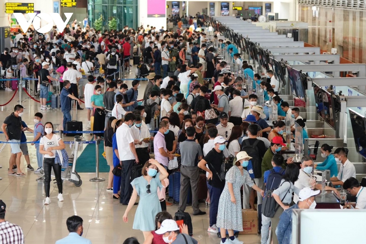 Airports serve nearly 45.5 million passengers over five-month period